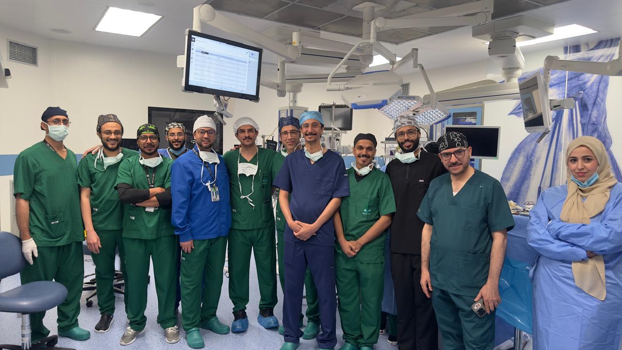 المدينة الطبية بجامعة الملك خالد تُجري عملية تكميم ناجحة لمريضة تعاني من سمنة مفرطة